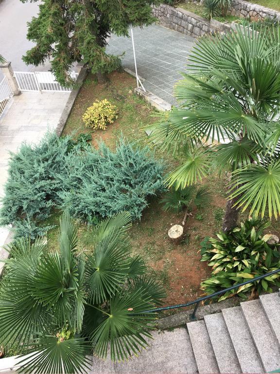 Apartments Kiki Опатия Екстериор снимка